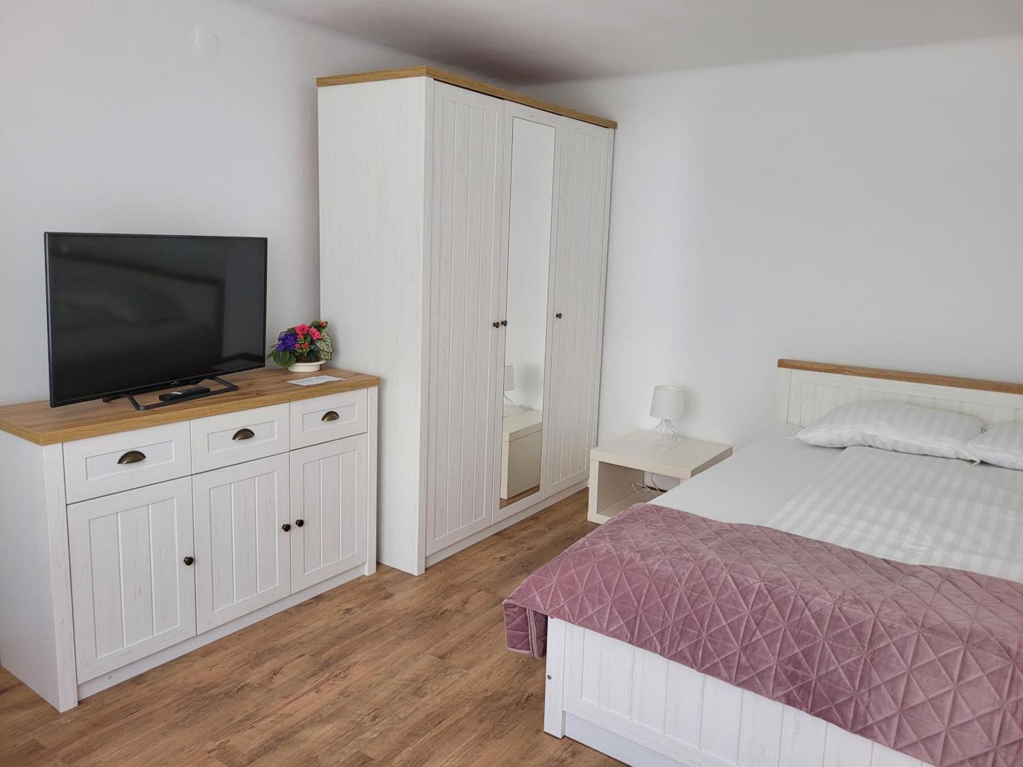 Two-Bedrooms Apt Сибиу Екстериор снимка